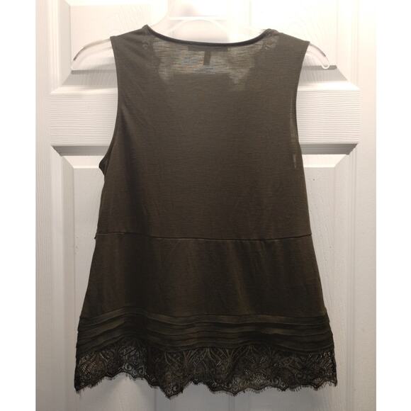 White House Black Market Size Large Olive Green Lace Trim Sleeveless Soft Blouse - Picture 3 of 6